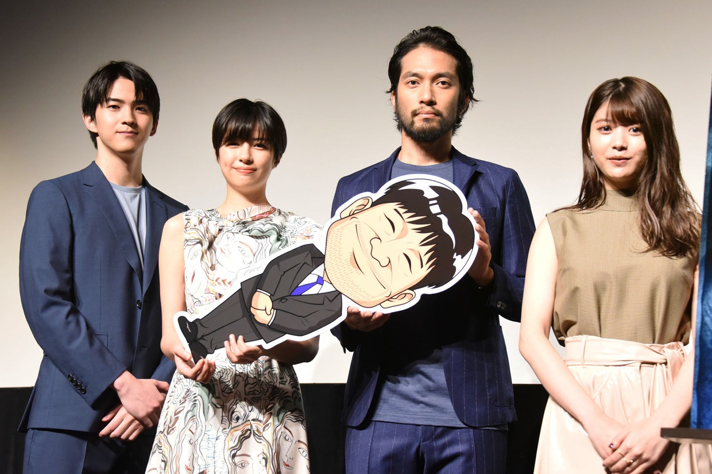 「このミス」大賞ドラマシリーズバトンタッチイベントの様子。左から甲斐翔真、佐久間由衣、阿部進之介、馬場ふみか。