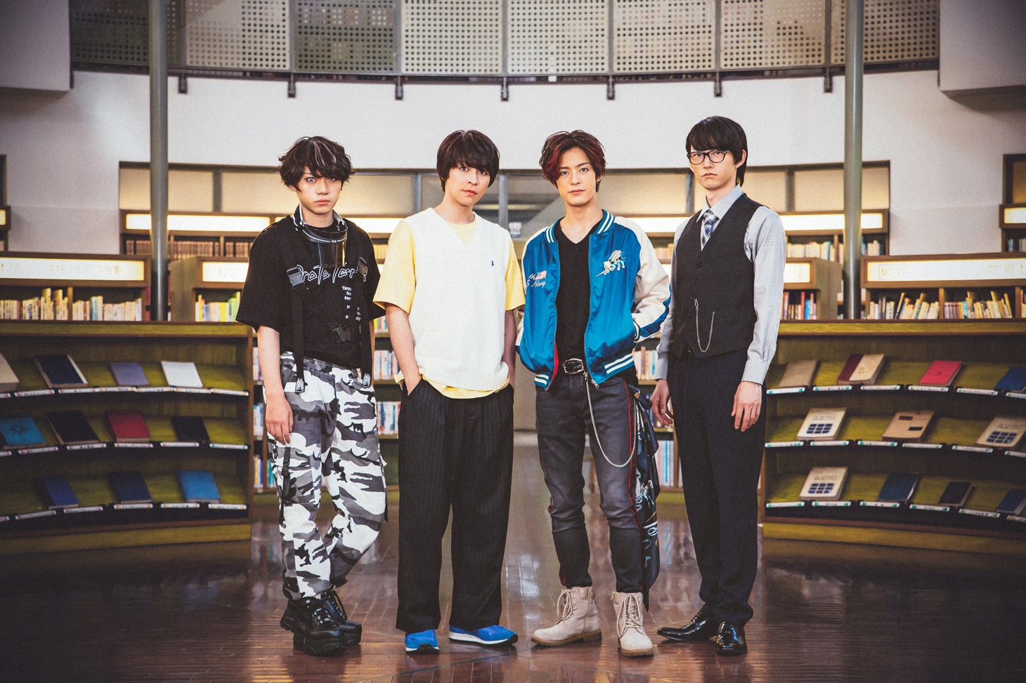 左から城江公人役の佐藤流司、池永一十三役の西銘駿、原田優作役の塩野瑛久、鯨岡友木役の和田雅成。