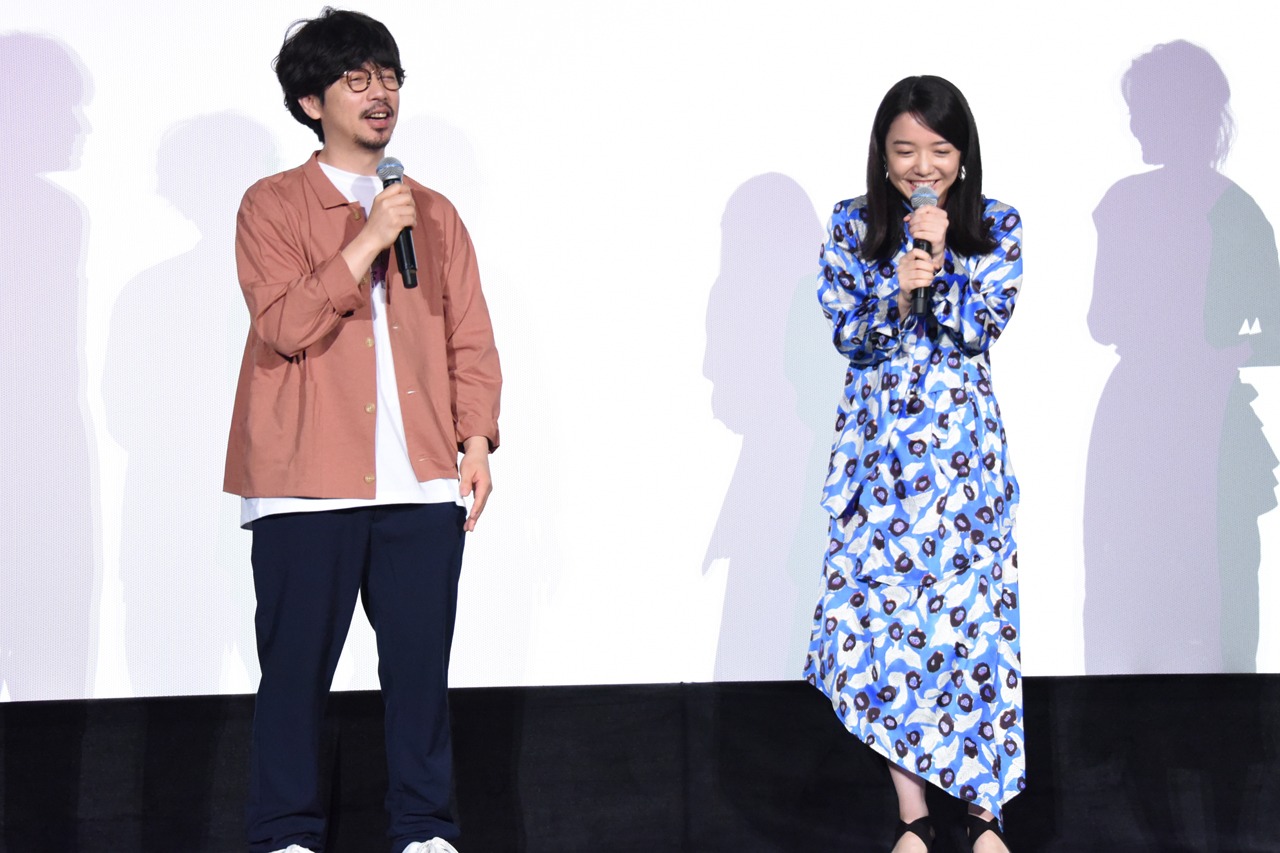 左から後藤正文、上白石萌音。