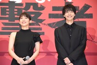左から吉岡里帆、高杉真宙。