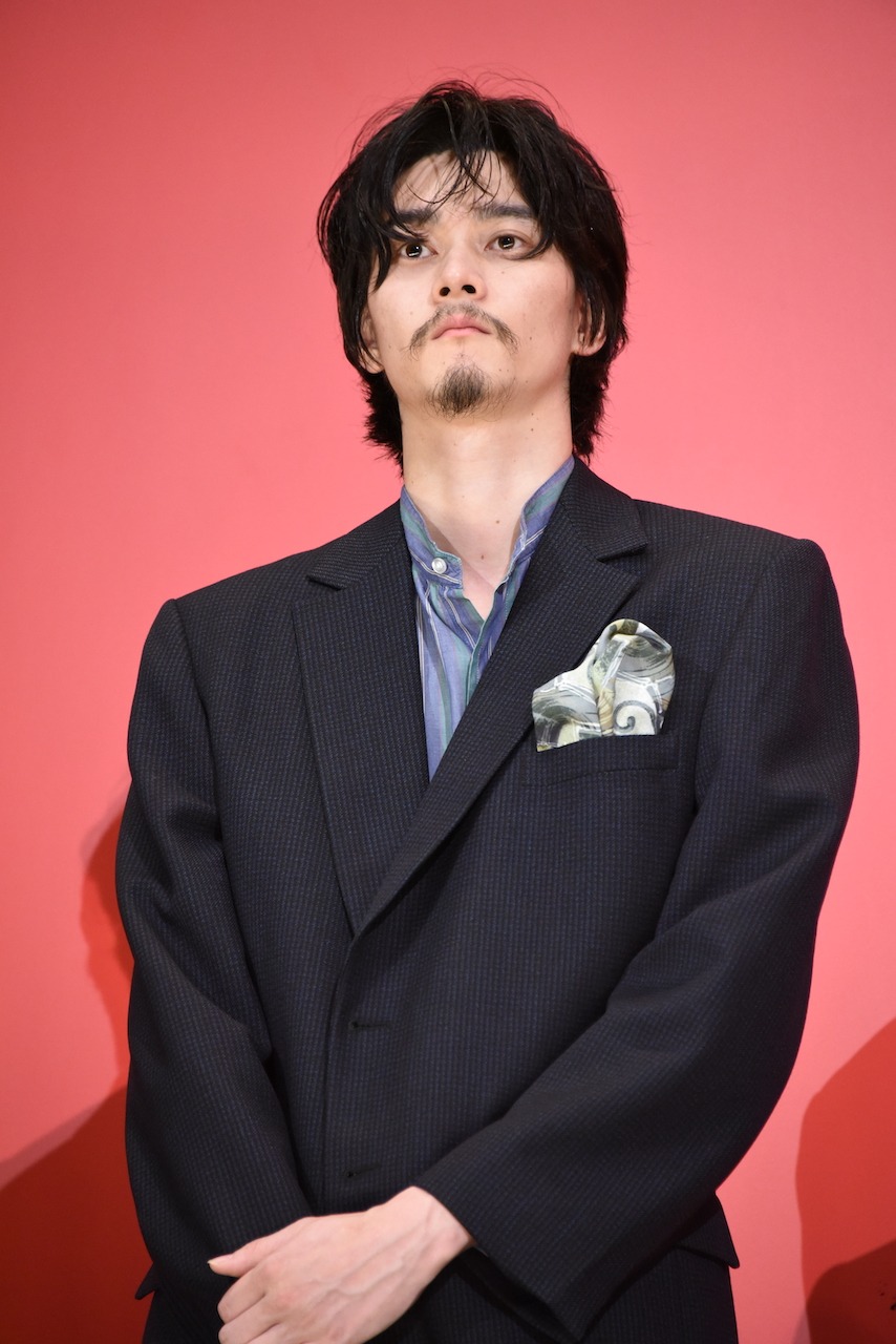 柳俊太郎