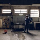 犬が目撃する不条理劇、マッテオ・ガローネ「ドッグマン」冒頭映像解禁