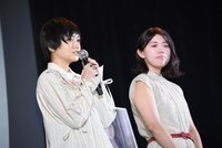 左から萩原みのり、高橋名月。