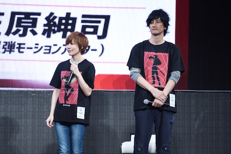 左から芝井美香、笠原紳司。