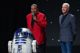左からR2-D2、ビリー・ディー・ウィリアムズ、アンソニー・ダニエルズ。