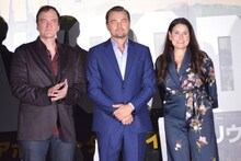 左からクエンティン・タランティーノ、レオナルド・ディカプリオ、シャノン・マッキントッシュ。