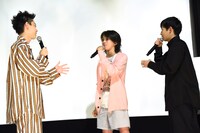 左から菅田将暉、YOSHI、仲野太賀。