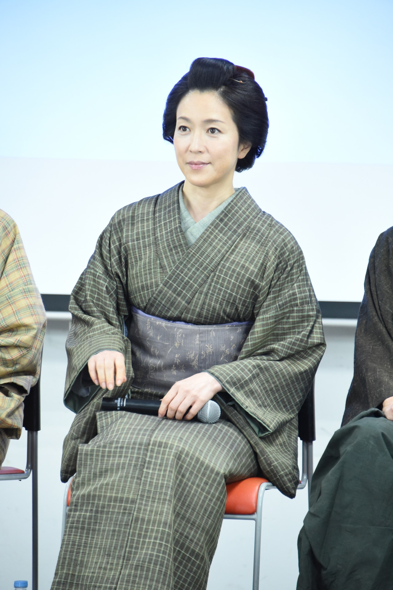 若村麻由美