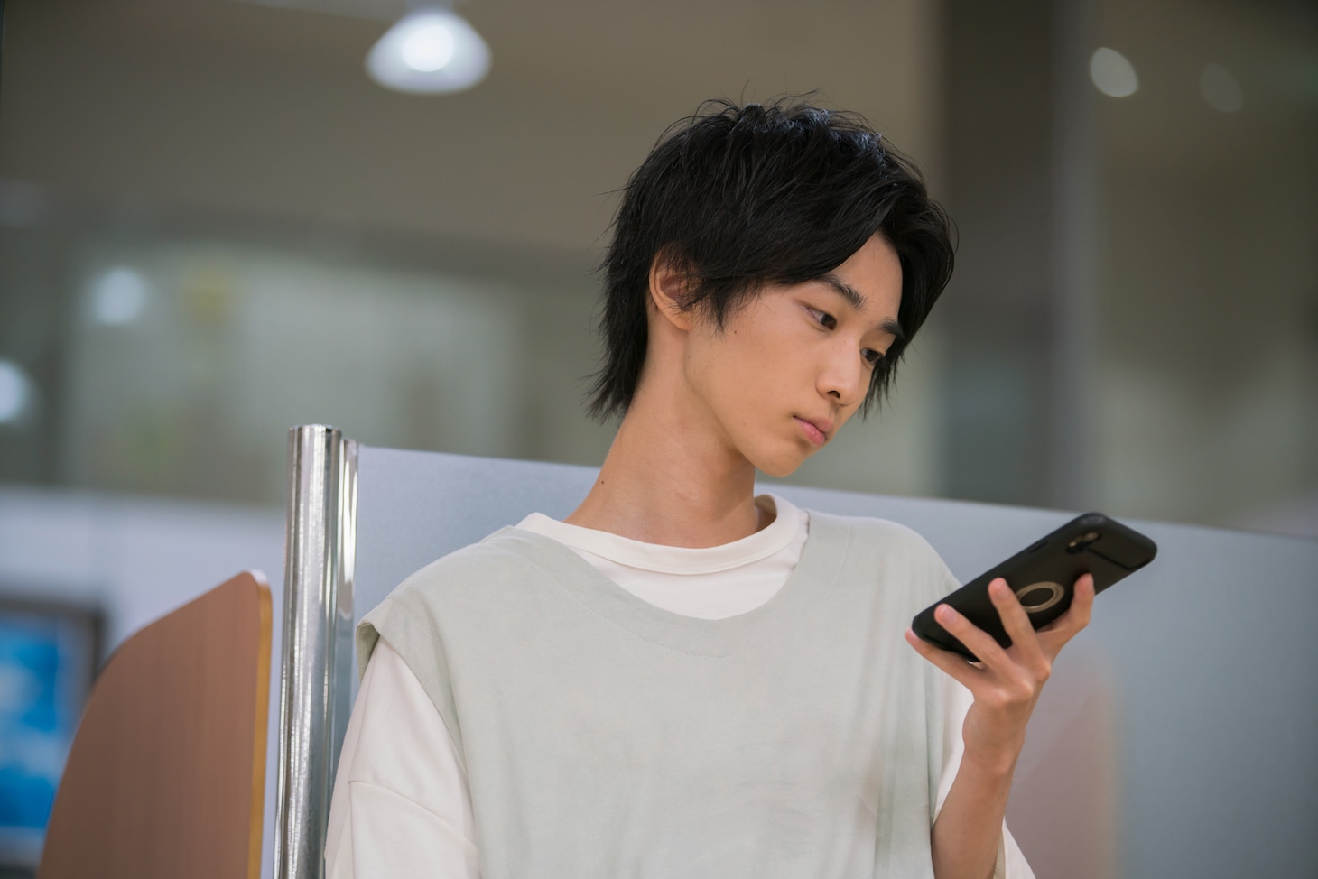 YouTubeドラマ「主人公」第1話より、小野寺晃良演じる大介。