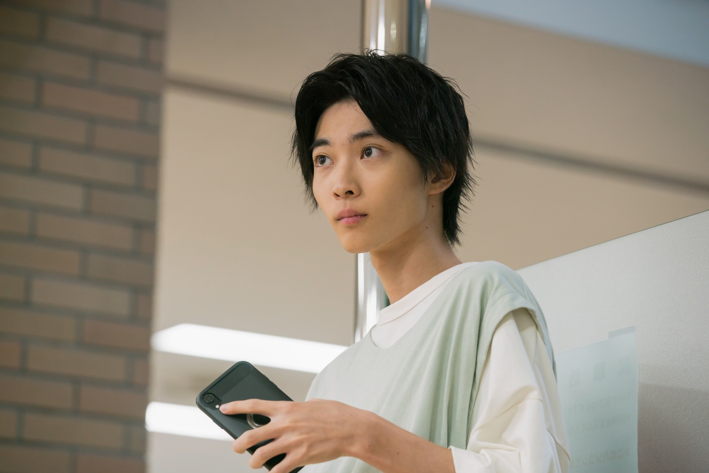 YouTubeドラマ「主人公」第1話より、小野寺晃良演じる大介。