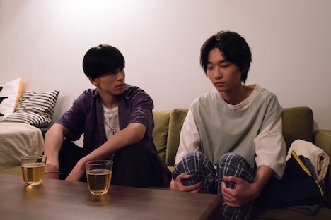 YouTubeドラマ「主人公」第1話より。左から長谷川慎演じる勇次郎、小野寺晃良演じる大介。