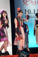 左から佐々木彩夏、百田夏菜子。