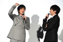 劇中に登場したきんぴらごぼうについて語る田中圭（左）と林遣都（右）。