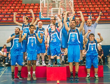 「だれもが愛しいチャンピオン」