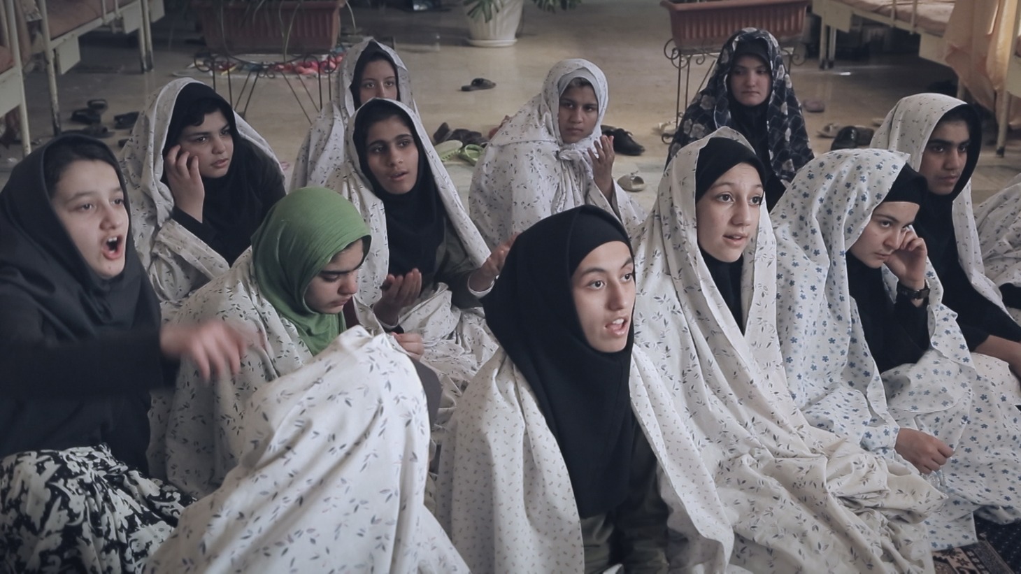 「少女は夜明けに夢をみる」