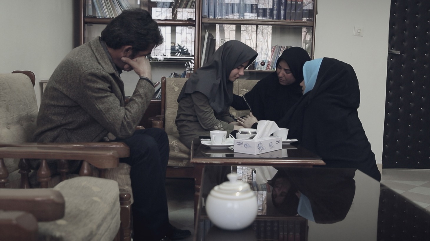 「少女は夜明けに夢をみる」