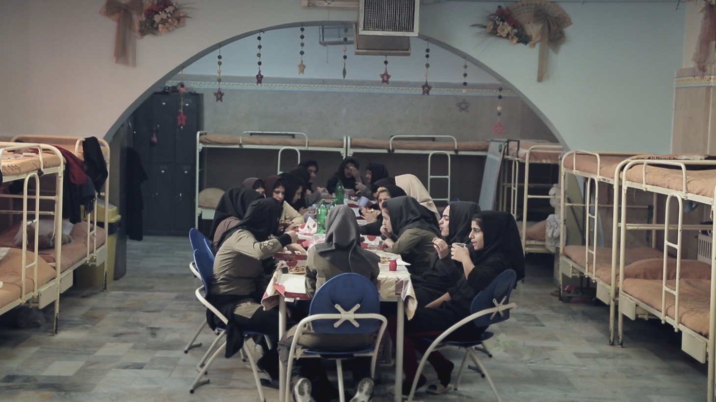 「少女は夜明けに夢をみる」