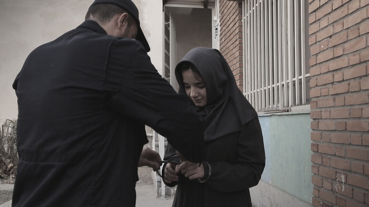 「少女は夜明けに夢をみる」