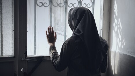 「少女は夜明けに夢をみる」