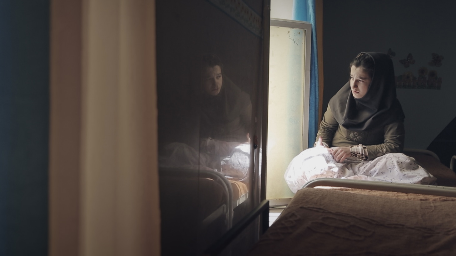 「少女は夜明けに夢をみる」