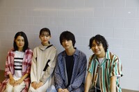 左から柳明菜、中村里帆、横浜流星、松岡広大。