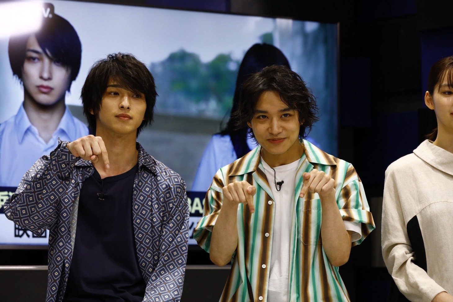 左から横浜流星、松岡広大。