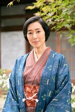 木村多江扮する田島静江。