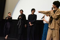 「ビルド NEW WORLD 仮面ライダーグリス」公開記念舞台挨拶の様子。