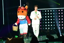 中川大志（右）