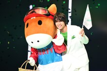 中川大志（右）