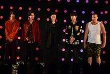 左から神尾楓珠、吉野北人、川村壱馬、山田裕貴、一ノ瀬ワタル。