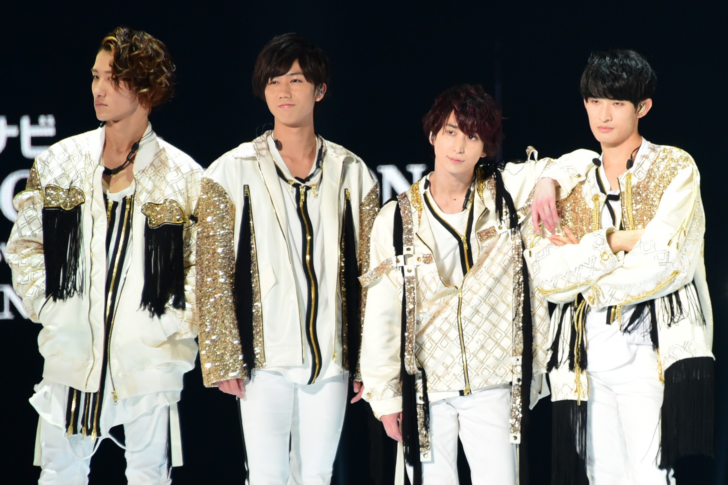 左から岩本照、阿部亮平、佐久間大介、向井康二。