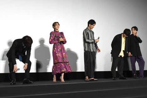 左から稲葉友、堀田茜、久保田悠来、西銘駿、水石亜飛夢。