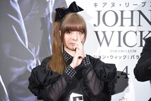 印を結ぶきゃりーぱみゅぱみゅ。