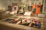 「映画雑誌の秘かな愉しみ」より「戦後の映画雑誌」コーナーの様子。