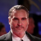 ホアキン・フェニックスが亡き兄リヴァーとの思い出語る、トロントで功労賞を受賞