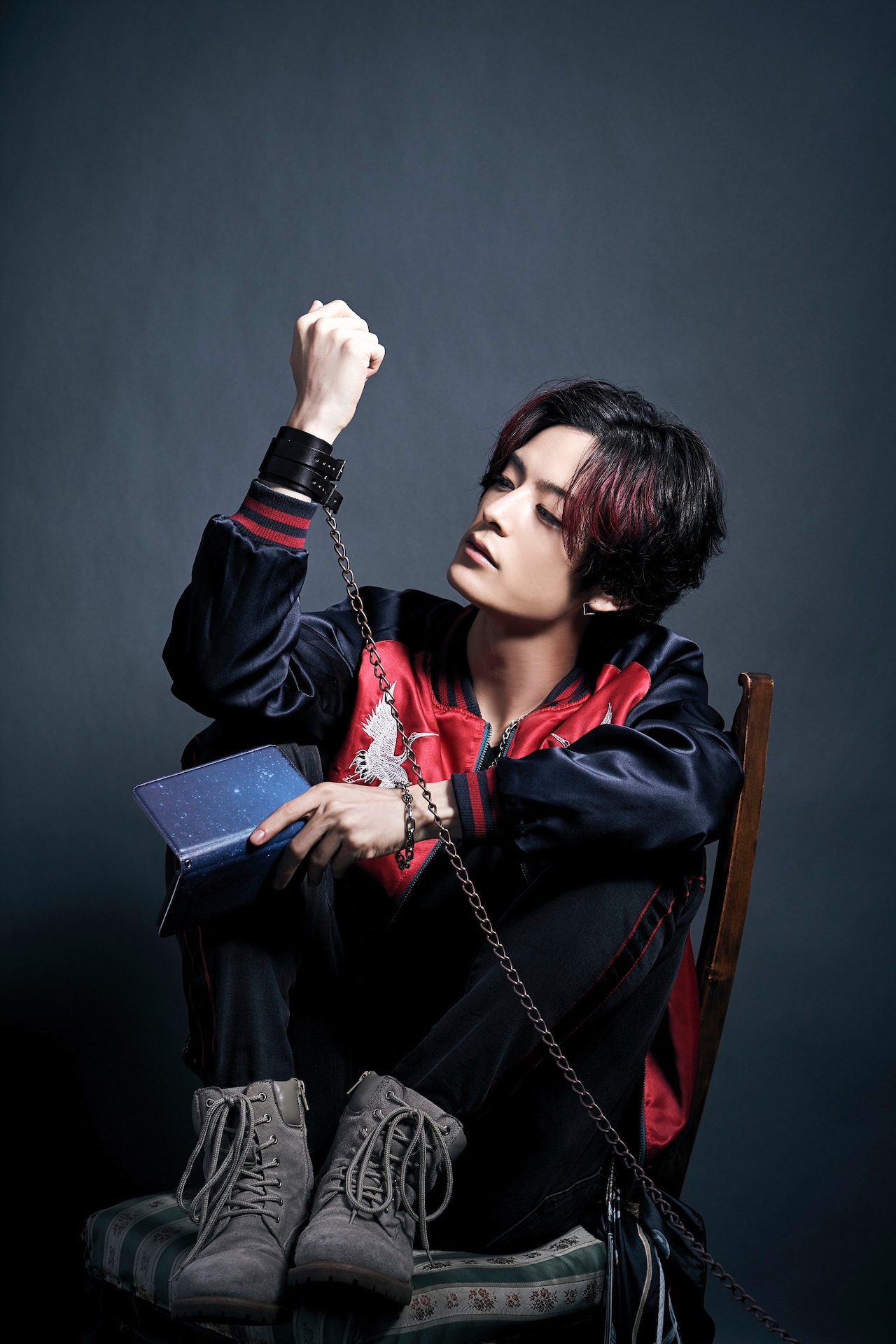 塩野瑛久演じる原田優作。