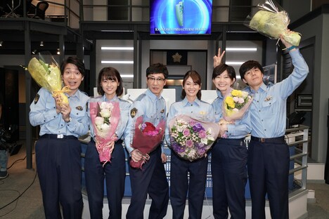 「ボイス 110緊急指令室」真木よう子と増田貴久のクランクアップ時の様子。