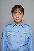 佐藤仁美演じる服部京子。