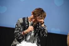 キュンキュンしたセリフを思い出そうとするNAOTO。