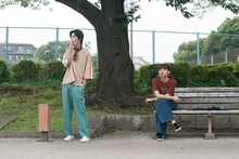 「主人公」第3話より。左から小野寺晃良演じる濱口大介、上原実矩演じる大平春菜。
