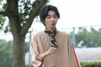 「主人公」第3話より、小野寺晃良演じる濱口大介。