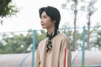 「主人公」第3話より、小野寺晃良演じる濱口大介。