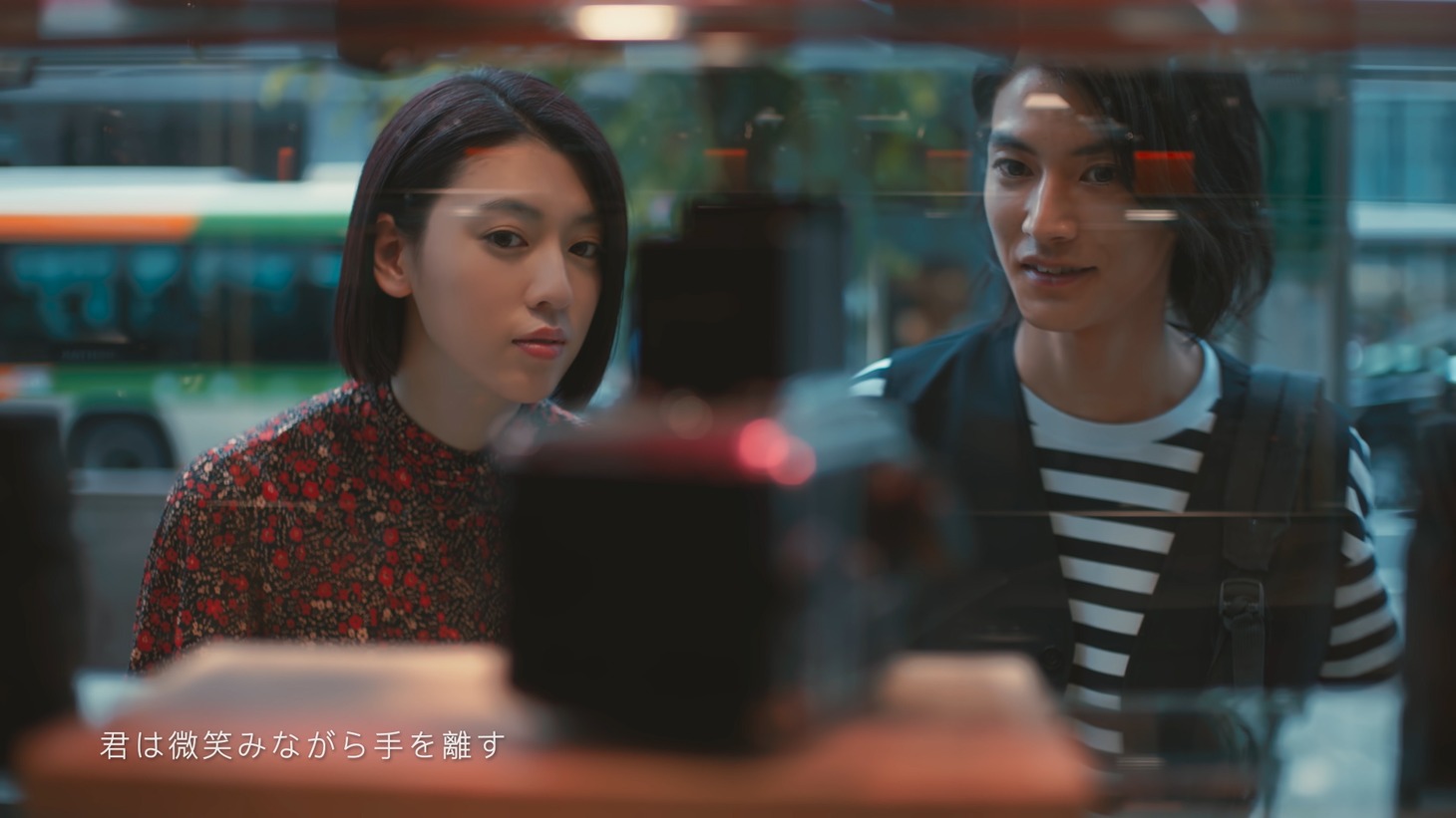 「説好不哭／泣かないと約束したから」MVより。