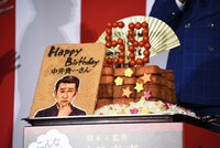 58枚のハムカツで作られたケーキ。