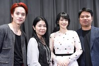 「ホームステイ ボクと僕の100日間」舞台挨拶の様子。左からティーラドン・スパパンピンヨー、森絵都、チャープラン・アーリークン、パークプム・ウォンプム。