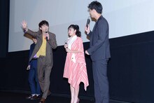 時が止まる“ロスタイム現象”を再現する板垣瑞生（左）。