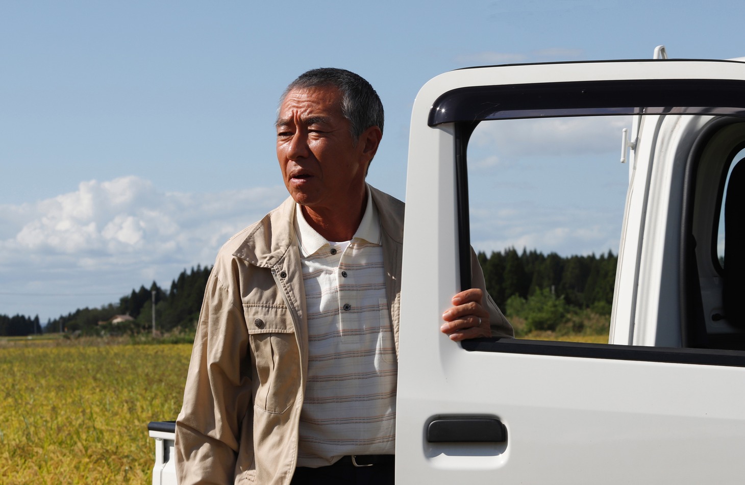 「光を追いかけて」より、柳葉敏郎演じる佐藤秀雄。