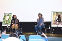 左からPFFディレクターの荒木啓子、富田克也。