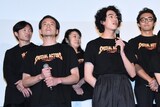 左から山下一世、三月達也、南久松真奈、淡梨、川口貴弘。